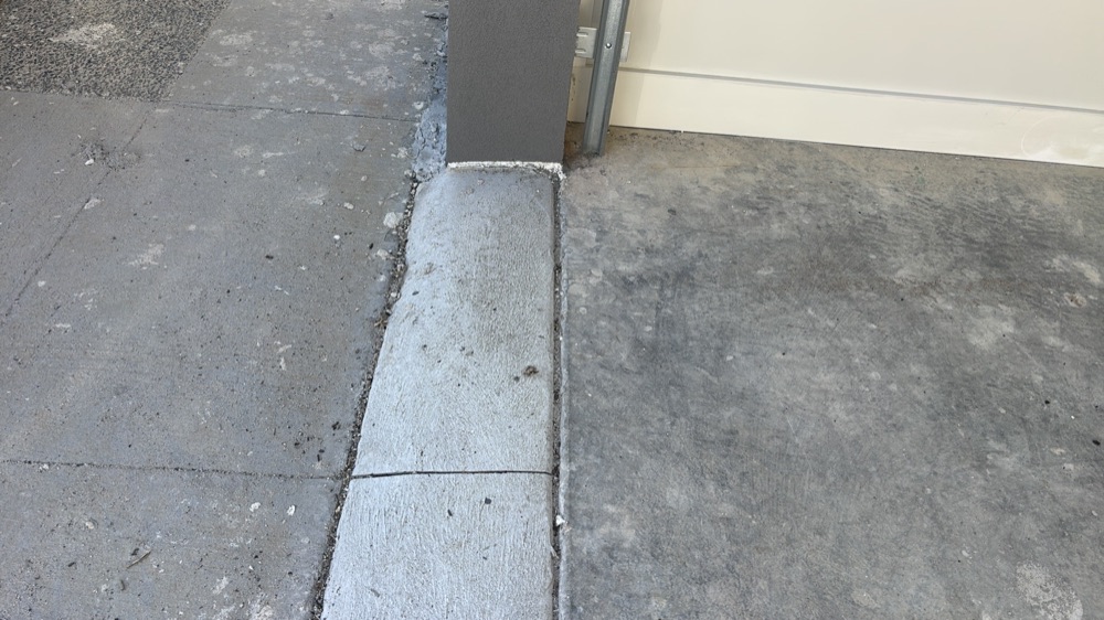 Isolation joints between slab and driveway not installed, Mickleham